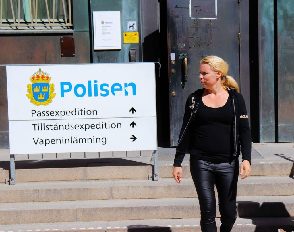 Caroline research hos polisen bild